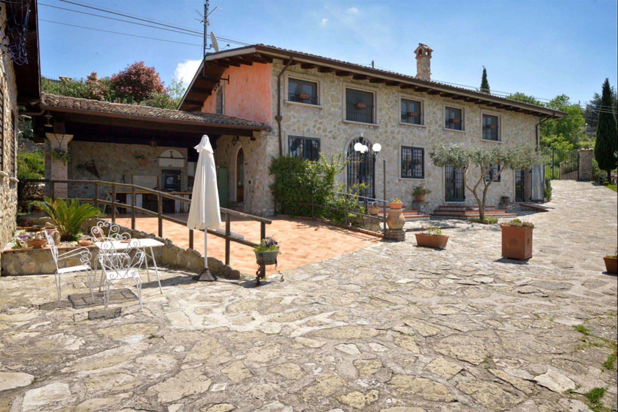 Il Casale Delle Ginestre Aparthotel Castel San Pietro Romano Екстериор снимка