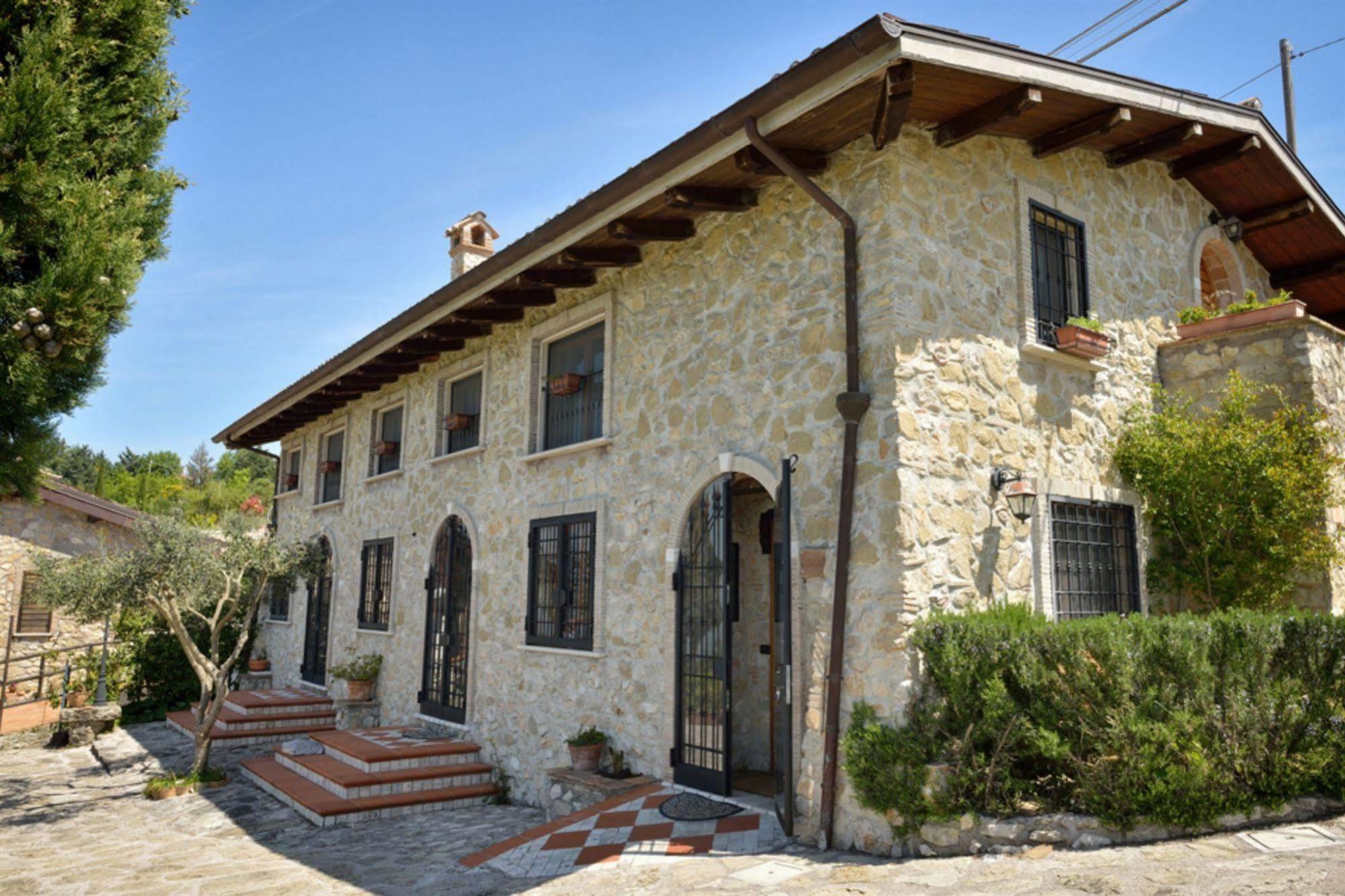 Il Casale Delle Ginestre Aparthotel Castel San Pietro Romano Екстериор снимка
