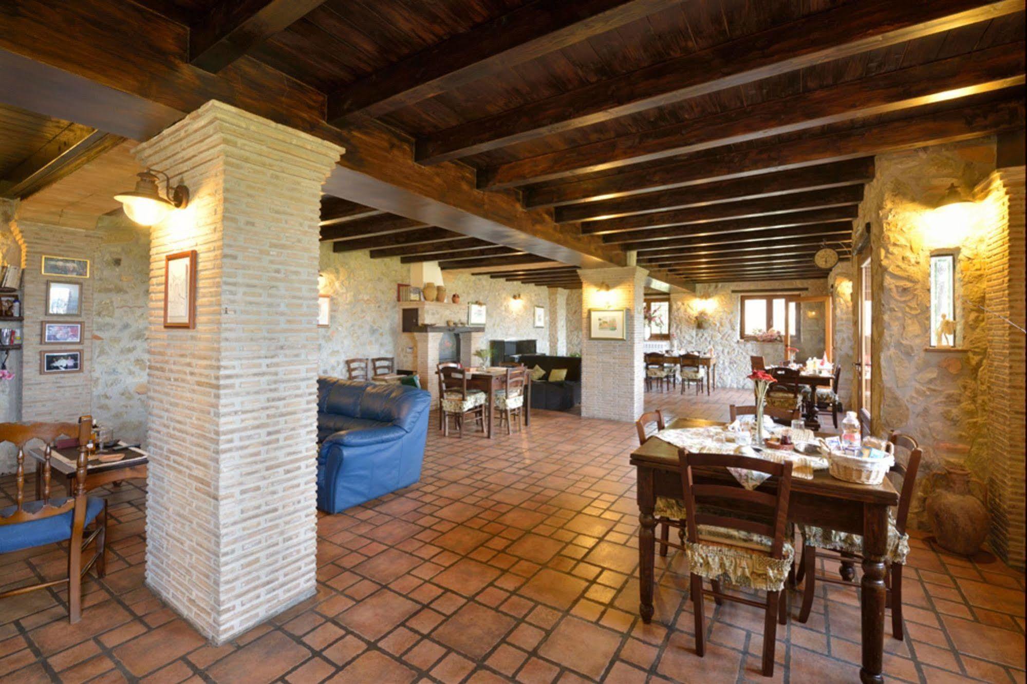 Il Casale Delle Ginestre Aparthotel Castel San Pietro Romano Екстериор снимка