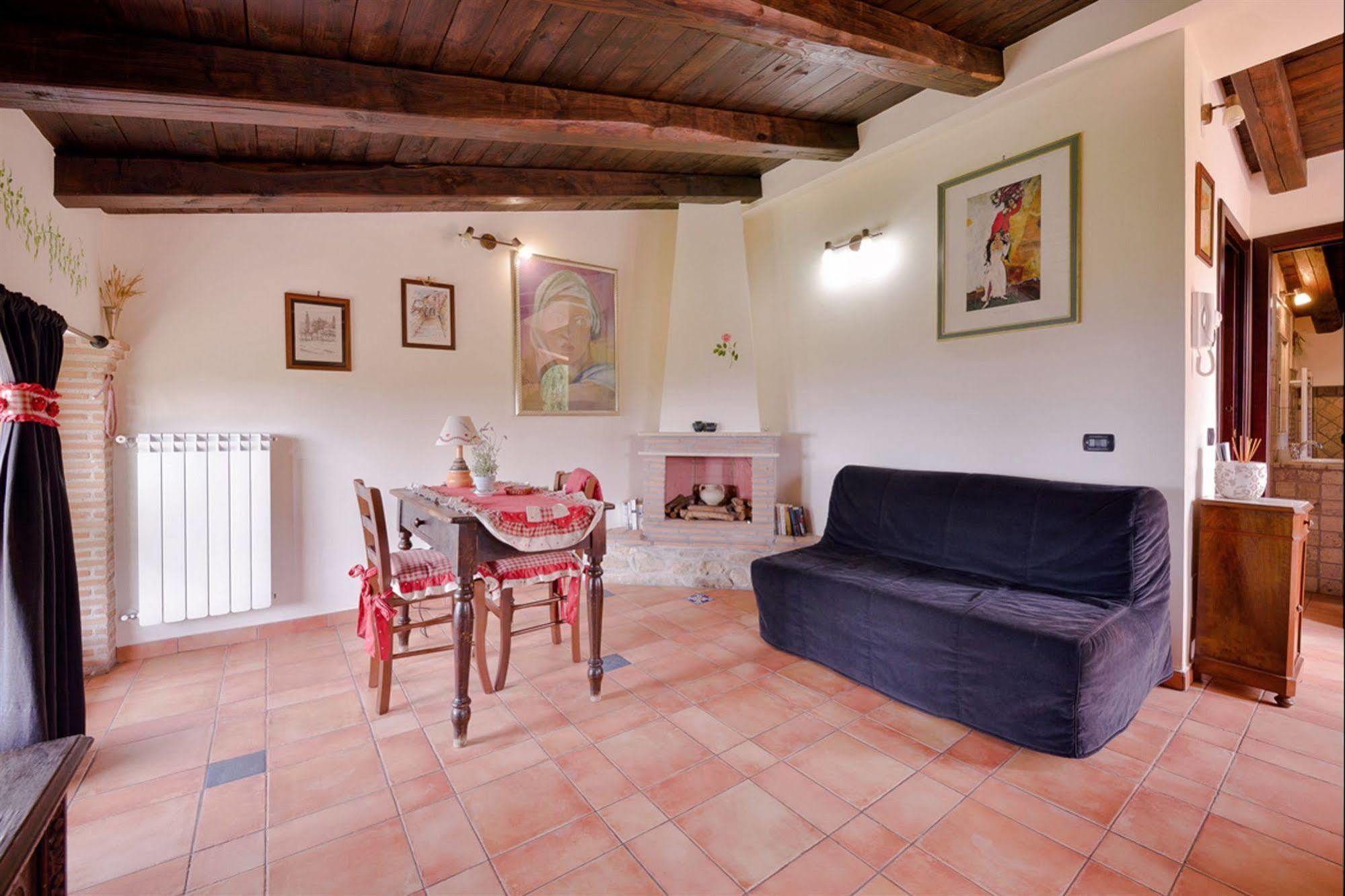 Il Casale Delle Ginestre Aparthotel Castel San Pietro Romano Екстериор снимка