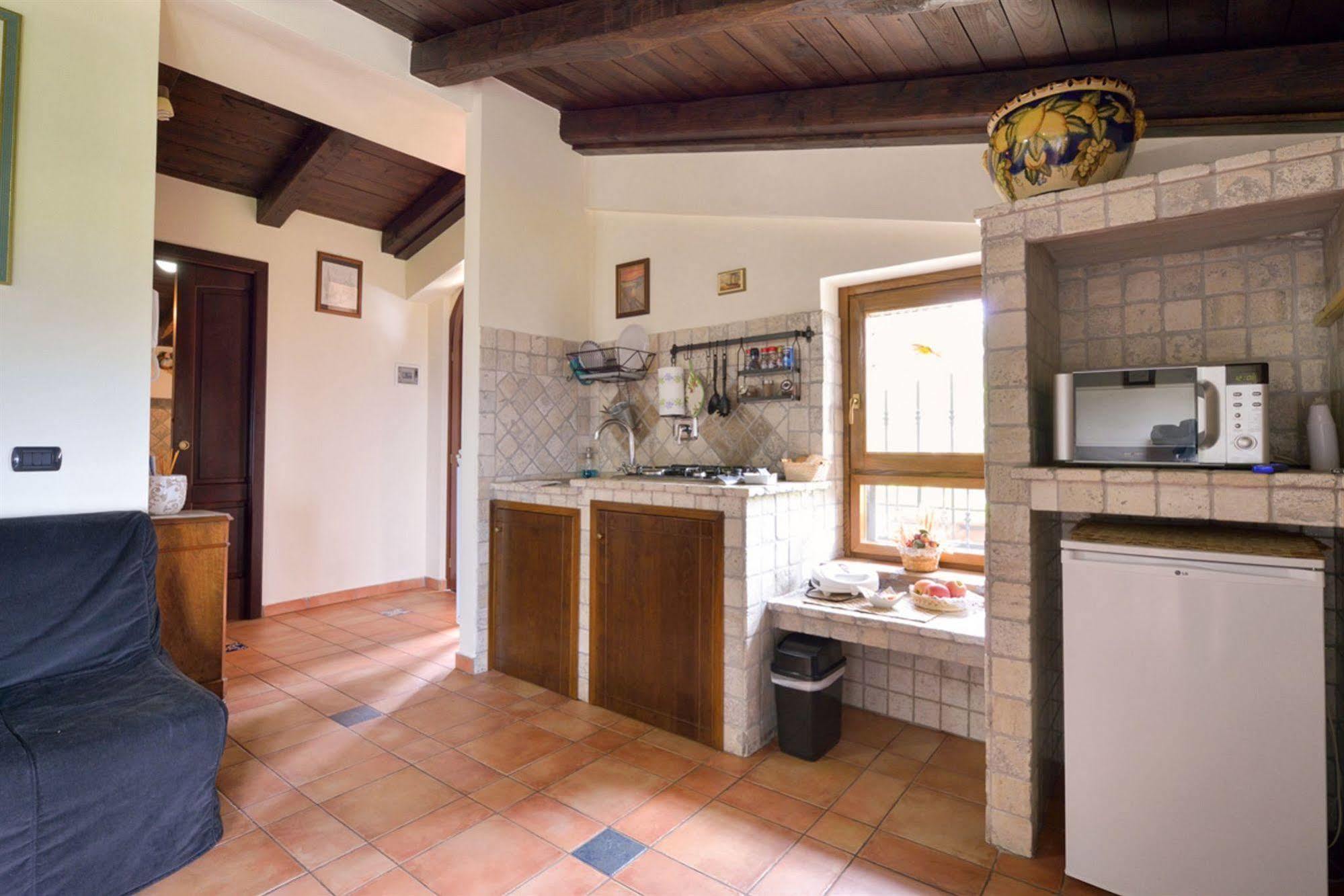 Il Casale Delle Ginestre Aparthotel Castel San Pietro Romano Екстериор снимка